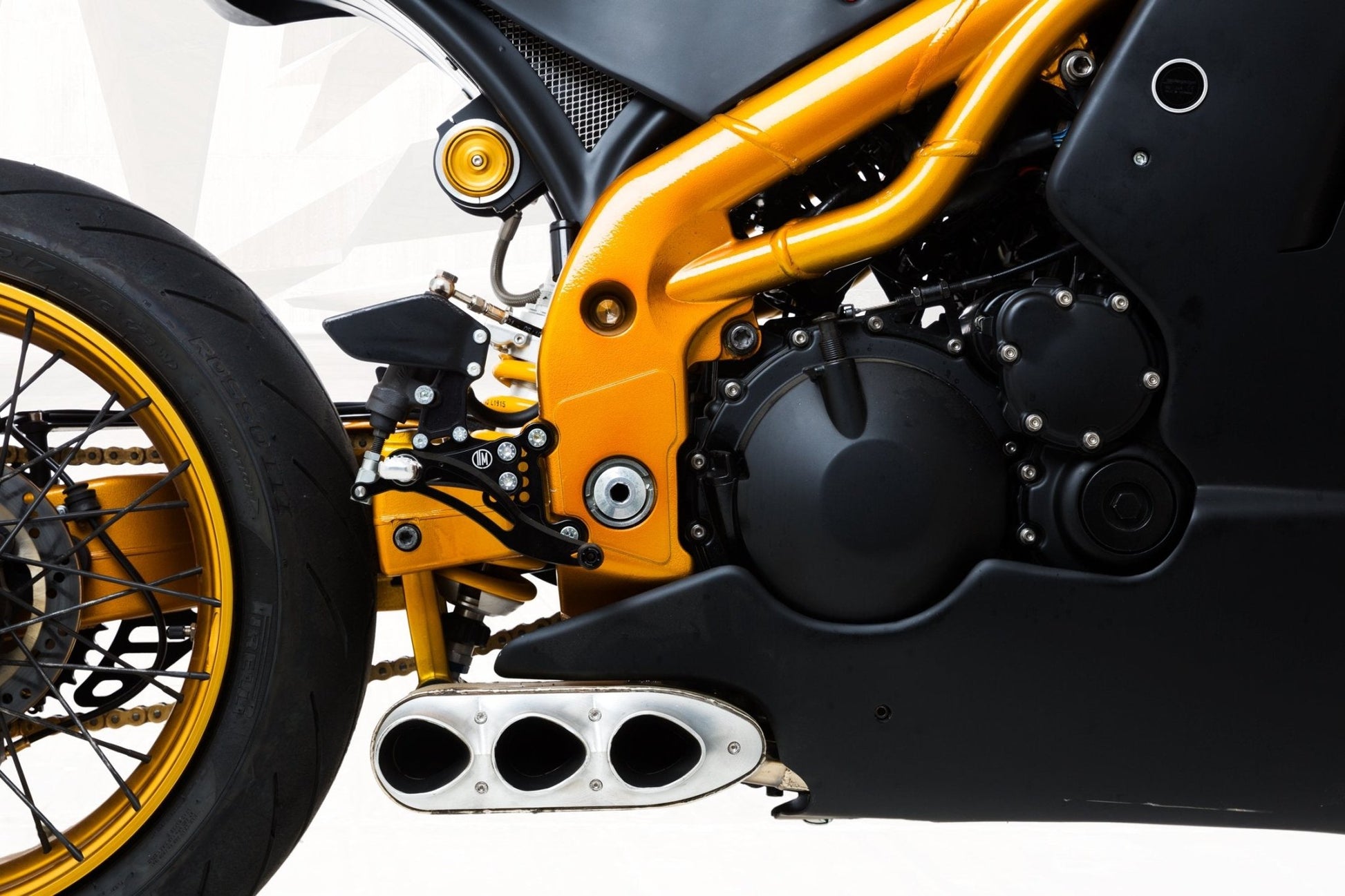 Tripla 1050 Competizione - TheArsenale