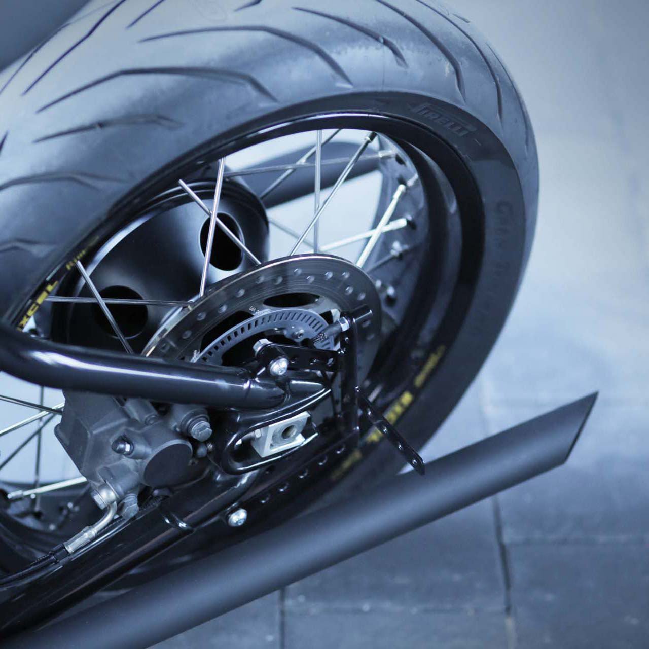 Triumph Bonneville Bobber 1200 Café Racer- UNIKAT Motorworks - TheArsenale