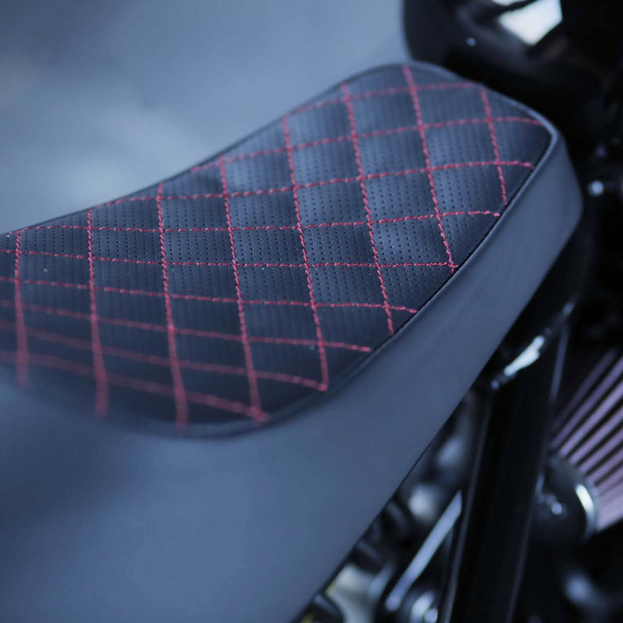 Triumph Bonneville Bobber 1200 Café Racer- UNIKAT Motorworks - TheArsenale